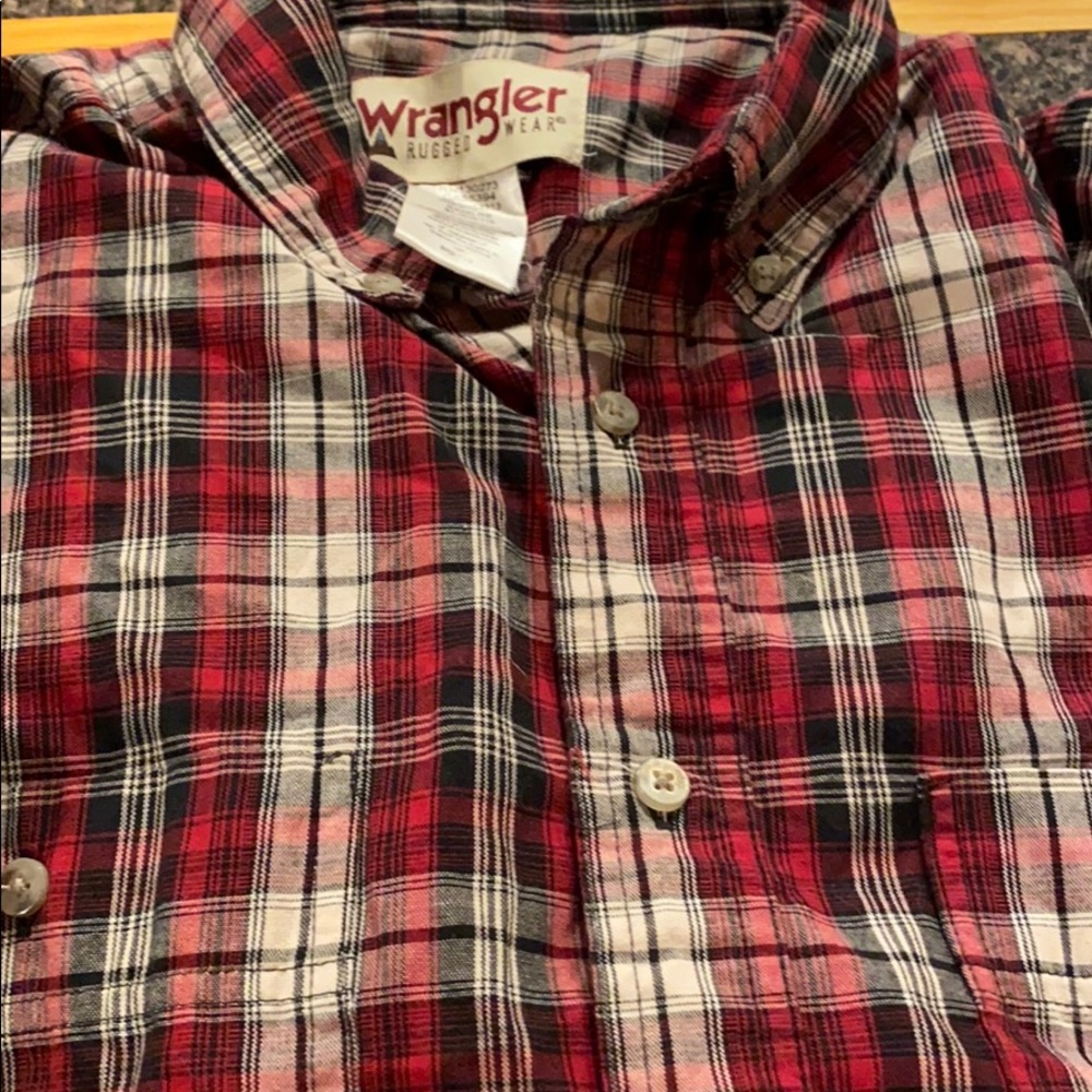 Men’s flannel XL shirt smoke free home